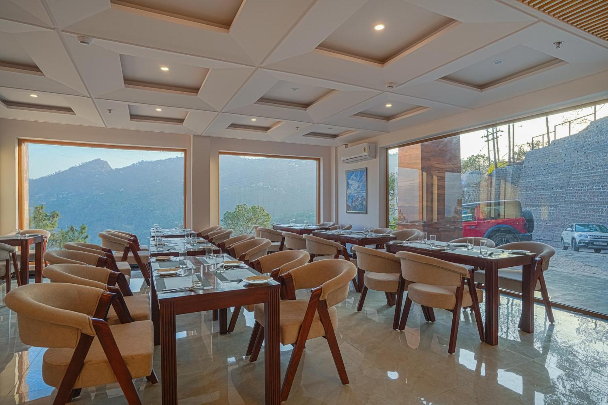 The Sanawar Heights I Kasauli I New Property מראה חיצוני תמונה